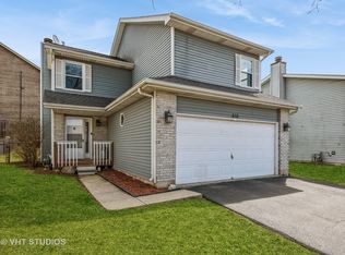 810 Summit Ave, Wauconda, IL 60084