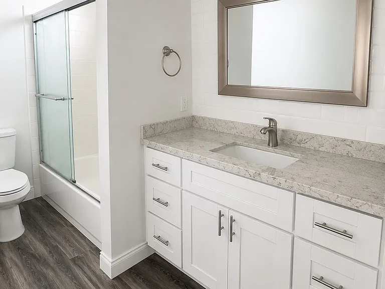 279 Moss St #28 — Photo 3