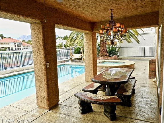 5th image of 2733 Crystal Beach Dr