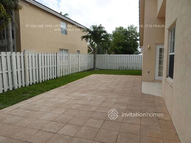 2270 NW 139th Ave — Photo 9