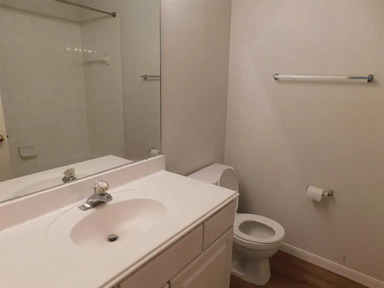 2710 Grants Lake Blvd #G3 — Photo 20