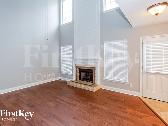 4th image of 7830 Cafferty Cir
