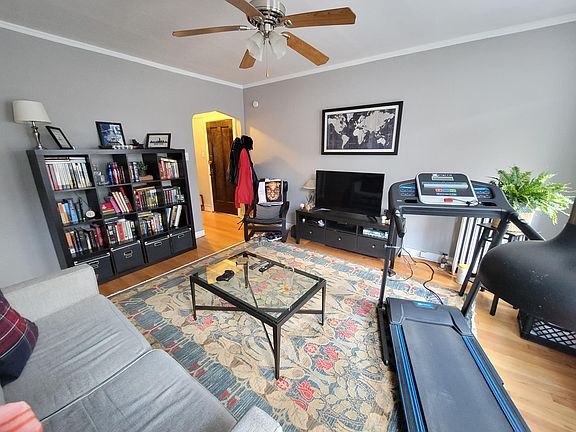 5th image of 4800 N Hermitage Ave #2E