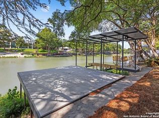 245 River Springs Dr, Seguin, TX 78155