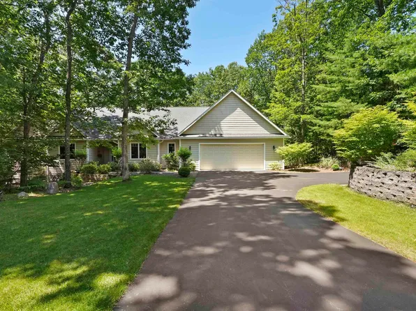 4187 Williamston Ct, Williamsburg, MI 49690