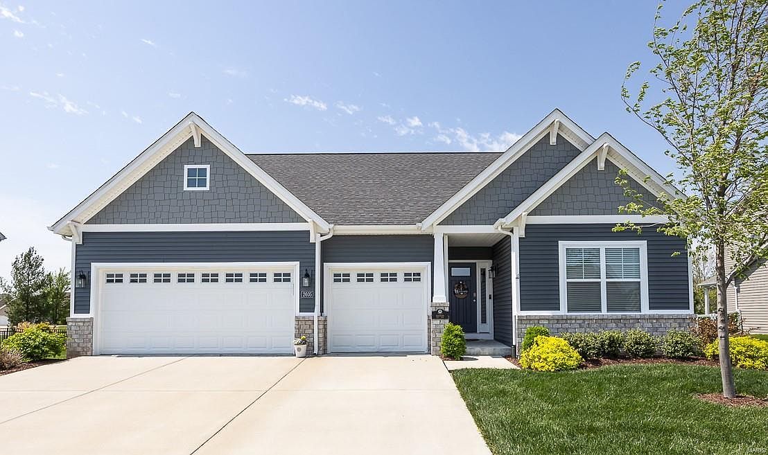 anju.akitopapa⭐ 2605 Crimson View Dr, Shiloh, IL 62221 | Zillow