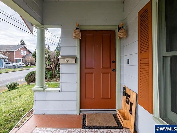 4th image of 651 20th St NE