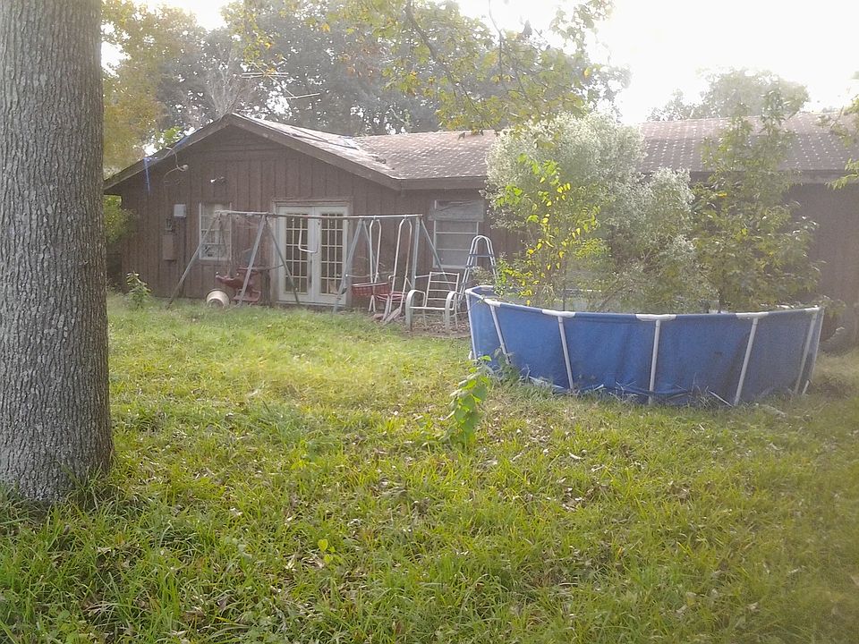 1st image of 3942 Broadmoor Dr