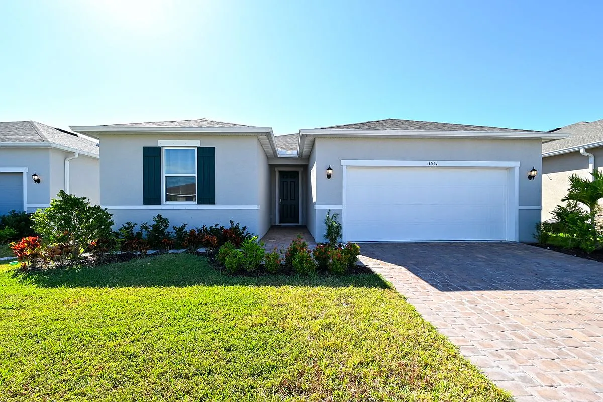 3 bed, 3.0 bath, 2014 sqft, $3,240 — Photo 1