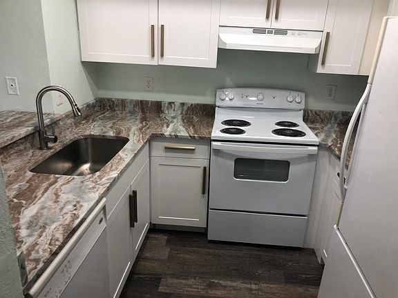 2nd image of 1534 SE Royal Green Cir