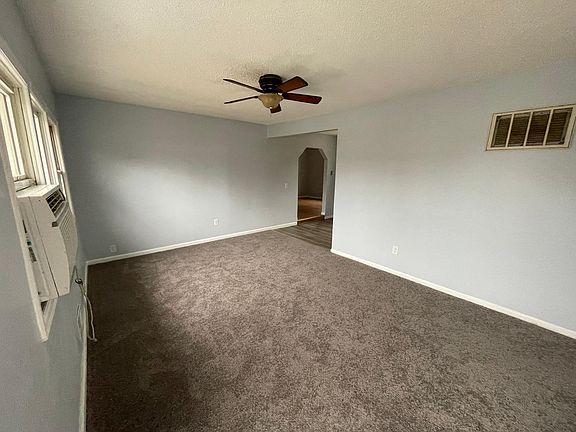 3rd image of 106 Belmont Dr