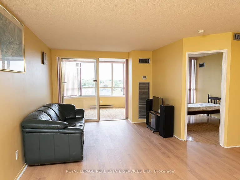 175 Bamburgh Cir #702 — Photo 3