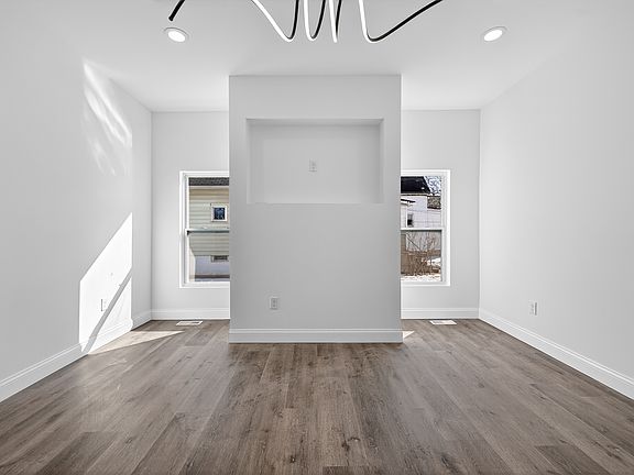 5th image of 3906 Bates St