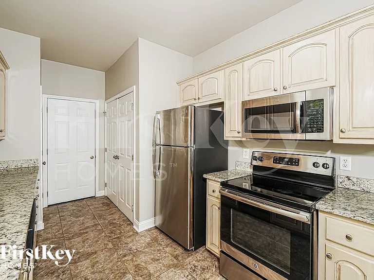 120 Pine Springs Rd — Photo 9
