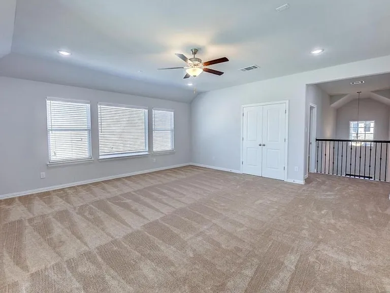 1012 Rosebay Dr — Photo 15