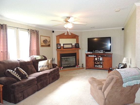 3rd image of 110 Gillis Ln