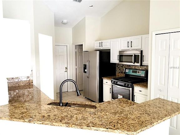 3rd image of 13336 Loblolly Ln