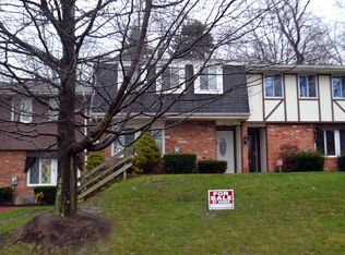 4438 Laurel Oak Dr, Allison Park, PA 15101