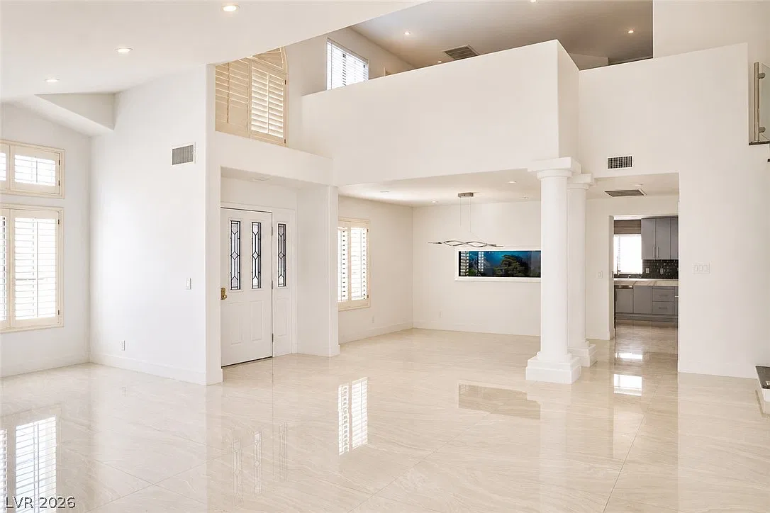 4 bed, 3.5 bath, 3068 sqft, $3,800 — Photo 4
