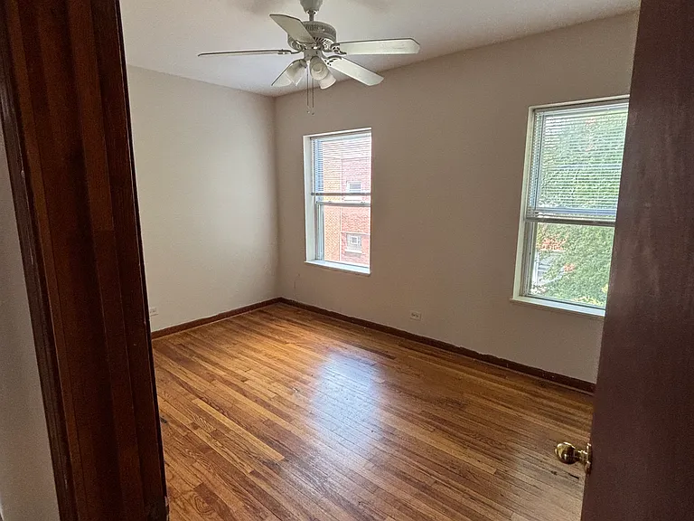 3159 W Argyle St #2B — Photo 8