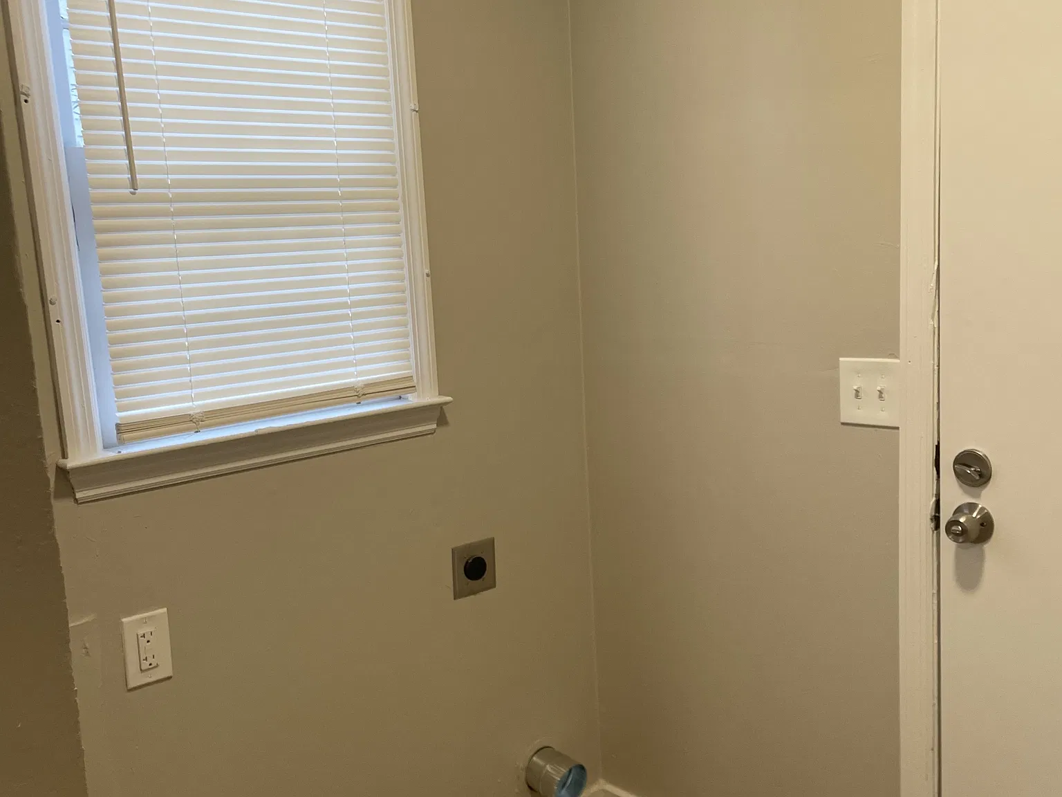 122 Burr Street - 1 — Photo 3