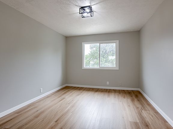 5th image of 4713 Davenport St APT 9