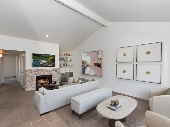 572 S Sunshine Dr, Palm Springs, CA 92264