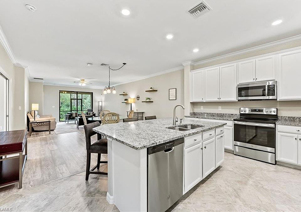 1st image of 9072 Glenforest DR
