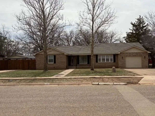 2311 N 3rd St, Tahoka, TX 79373