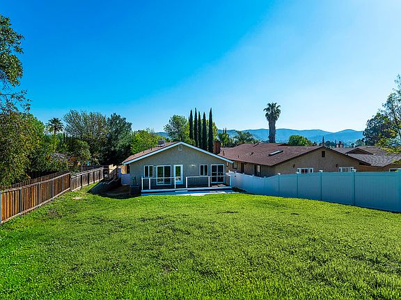 5th image of 885 Masterson Dr