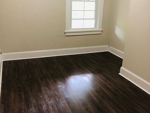 4th image of 2418 Barton Ave APT 1