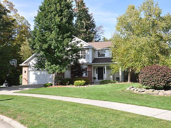 Great Lot, end of Cul de Sac