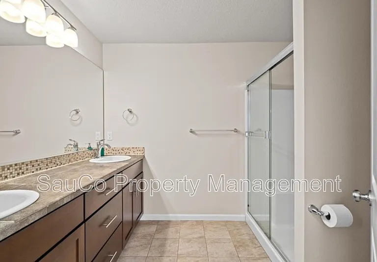 7595 NW 170th Ave — Photo 35