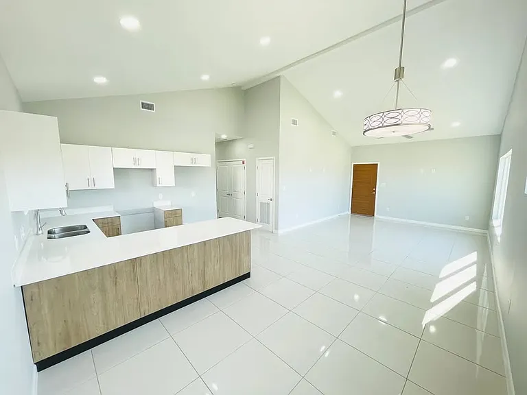 2612 Brownjay Rd #1 — Photo 5
