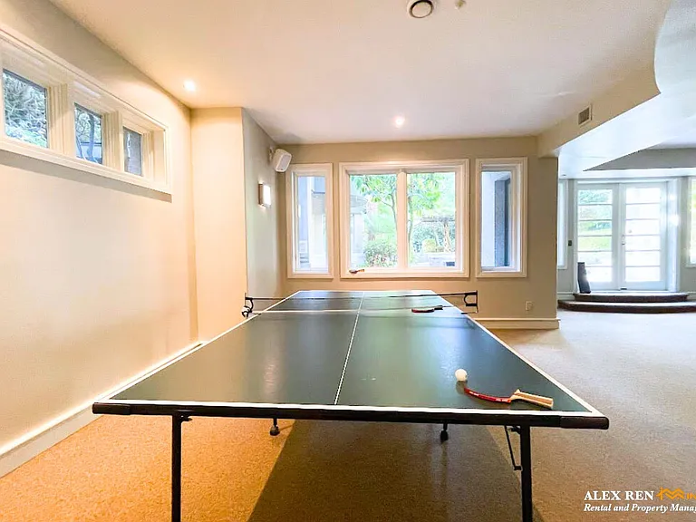 2838 SW Marine Dr — Photo 31
