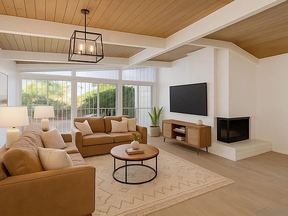 5th image of 4985 Pacifica Dr