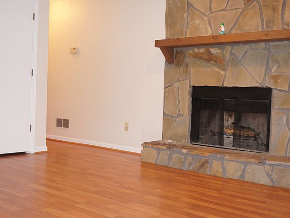 4th image of 4857 Old Farm Ct