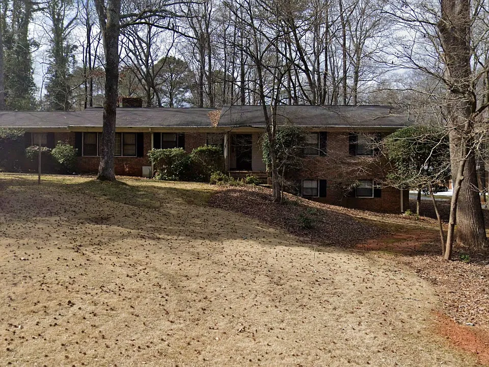 100 Crestwood Dr