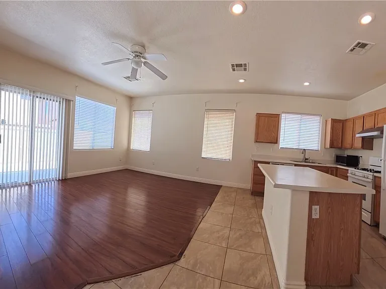 7776 Littondale St — Photo 12