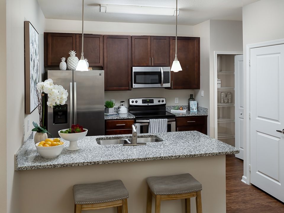 Album Monterey Pointe 55+ Active Adult Apartment Homes 3265 Greenwald