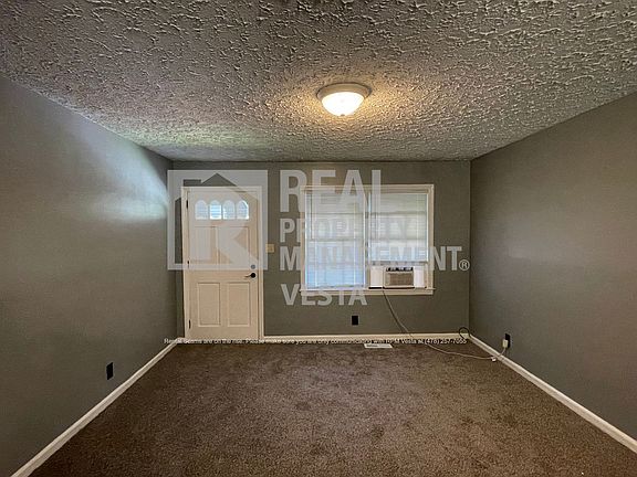 3rd image of 4350 Pinedale Dr