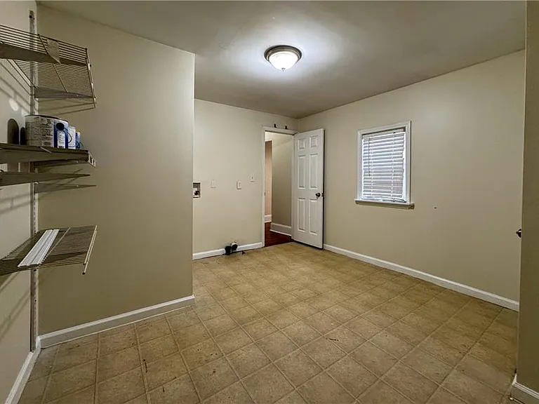 1637 Columbia Dr — Photo 14