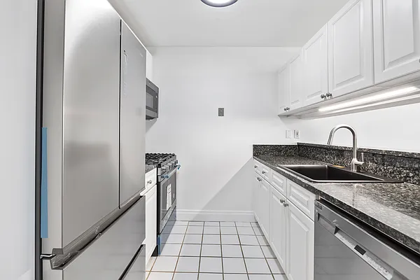 Rented by Keller Williams NYC | media 12