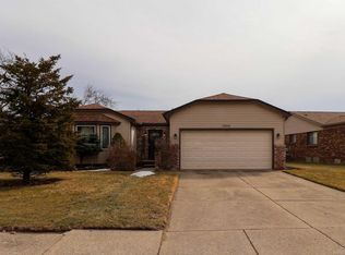 13914 Breezy Dr, Sterling Heights, MI