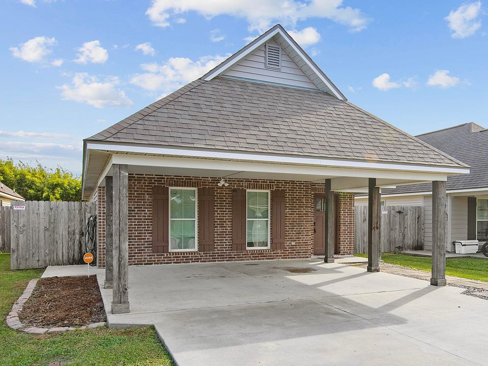1st image of 118 Acacia Ln