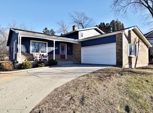 1N743 Prince Crossing Rd, West Chicago, IL 60185