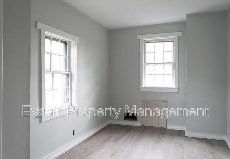 126 N Walnut St — Photo 22