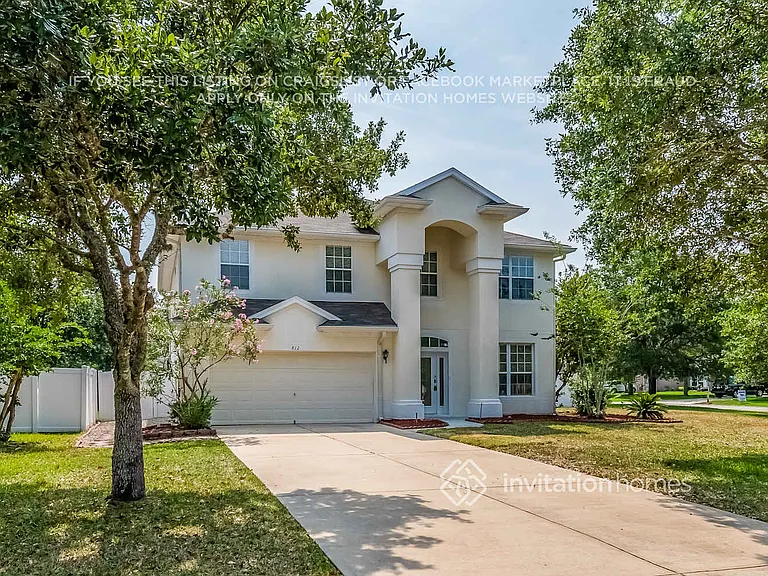 812 Lapoma Way — Photo 2