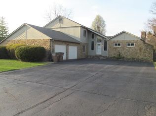 3880 Oriole Dr, Columbus, IN 47203