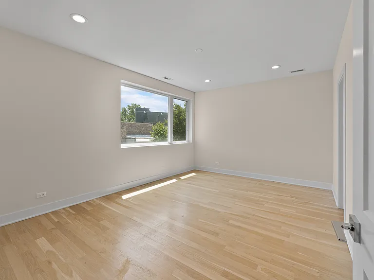 1837 S Canalport Ave #2W — Photo 9